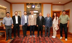 Eğitim-Bir-Sen’den üniversitelere ziyaret