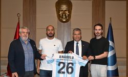 Anadolu Üniversitesi Spor Kulübü devredildi