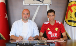Eskişehirspor genç sporcu ile profesyonel sözleşme imzaladı