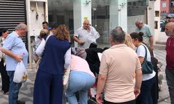 Gel vatandaş, tişörtler bedavadan ucuz!