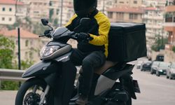 Motorlu Kurye mi, Araçlı Kurye mi? İhtiyaca Göre Doğru Tercih