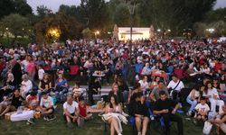Odunpazarı’nda yaz akşamları sinema keyfi devam ediyor