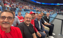 Fatih Dönmez’den 12 Dev Adam’a Riga’da Destek