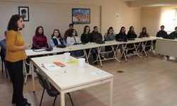 Gençlere çeşitli konularda atölyeler düzenlendi