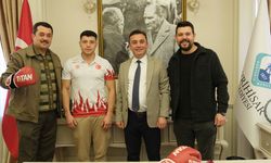 Milli Sporcudan Dökmeci’ye Ziyaret