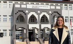 Nefessiz kalan öğrenci öğretmenin hızlı müdahalesi ile ölümden döndü