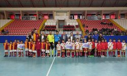 9. Geleneksel mini minikler futsal şenliği başladı