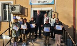 Emirdağ Ortaokulu'nun 'Ayın Öğrencileri' ödüllendirildi