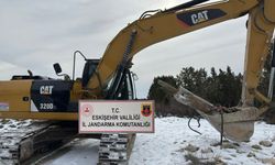 Kaçak kazı yapan 8 şüpheli suçüstü yakalandı