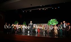 Sahnenin Yıldızları Göz Kamaştırdı