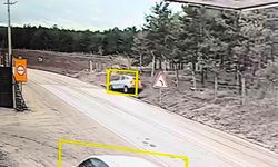 Kaygan yolda takla atan araçtaki 2 kişi yaralandı