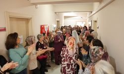 Odunpazarı’nda Halk Merkezi Kursiyerlerinden Renkli Defile