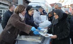 12 ilçede kurulan iftar sofraları binlerce Eskişehirliyi buluşturdu
