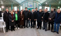 Başkan Kurt, 75.Yıl Mahallesi’nde binlerce vatandaşla buluştu