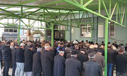 Eskişehir'de babasının öldürdüğü 13 yaşındaki kız toprağa verildi