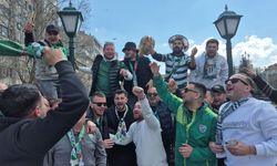 Bursaspor taraftarı, Eskişehir'i hareketlendirdi