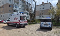 Evinde temizlik yaparken düştü