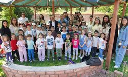 Başkan ataç çocuklarla fide dikti