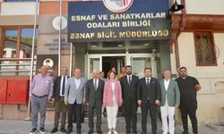 Başkan Ünlüce'den Esnaf Odaları Birliği Yönetimine Hayırlı Olsun Ziyareti