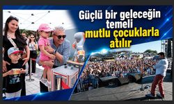 Çocuk şenliği'nde binlerce çocuk eğlenceye doydu