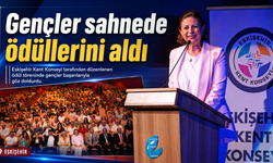Tiyatro Şenliği’nde ödül coşkusu