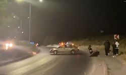 Düştüğü ıslak yolu çekerken, başka bir kazayı da çekti