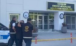Elini öptüğü yaşlı adamın 2 milyonunu çalmış