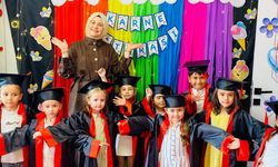 Miniklerin ilk karne heyecanı