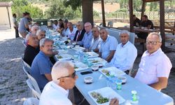 Sarısungur'da Aşure Buluşması: Birlik ve Beraberlik Mesajları Verildi