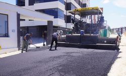 Tepebaşı'nda yol ve asfalt mesaisi sürüyor