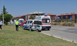 Kazaya Müdahale Eden Polis Aracına Otomobil Çarptı