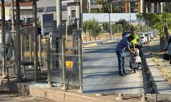 Motosiklet tramvay durağına daldı: 1 yaralı