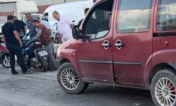 Otomobil motosiklete çarptı: 2 yaralı