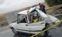 Eskişehir'de tır otomobile arkadan çarptı: 2 ölü