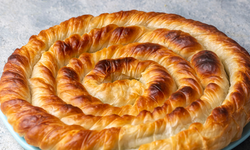 Tepsi Börek Sipariş Ederken Tazelik ve İç Harç Seçimi Neden Önemlidir?