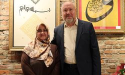 10 yıllık sanat yolculuğu ilk sergileriyle taçlandı