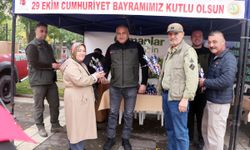 Eskişehir'de Cumhuriyet'in 103. yılına özel 1030 lavanta fidanı dağıtıldı