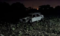 Polisin 'dur' ihtarına uymayan otomobil tarlaya uçtu