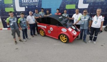 Eskişehir temsilcisi elektrikli otomobil TeknoFest’ten ‘En İyi Tasarım’ ödülüyle döndü