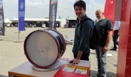 Parmağını deliğe koyanın kalbi davulda atıyor