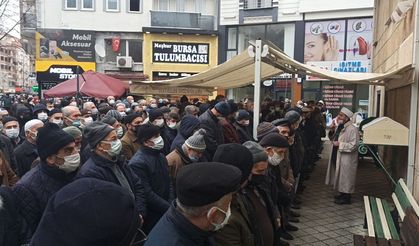 Oğlu tarafından öldürülen adam son yolculuğuna uğurlandı