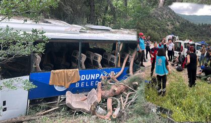 Midibüs şarampole uçtu: 28 yaralı var