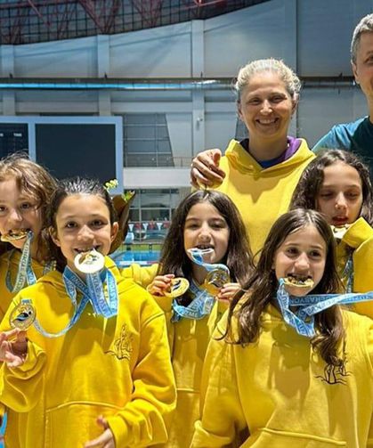 Yüzme Türkiye Şampiyonası’nda  madalyaları topladık