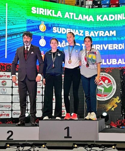 Eskişehirli sporcudan sırık atlama branşında Türkiye şampiyonluğu