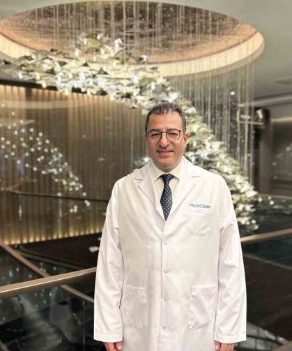 Erkeklerde diş estetiğinde yeni moda: Grillz