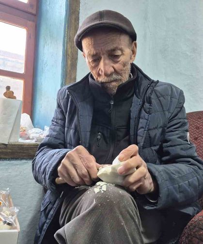 Yarım asırlık lületaşı ustası emekli oldu ama mesleğinden kopamadı