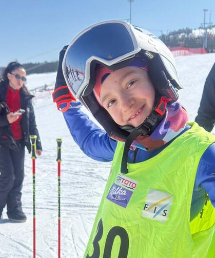 ESKİŞEHİRLİ KAYAK YARIŞÇILARINDAN TÜRKİYE DERECELERİ