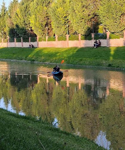 Gençlerin Kanlıkavak'ta kano keyfi
