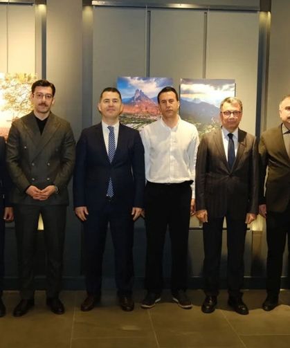 Hadi Mousavi’nin "Geçmişin İzinde: Eskişehir Fotoğraf Sergisi"