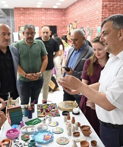 Emirdağ Mithatpaşa Ortaokulu'ndan 'Sanat Şöleni'